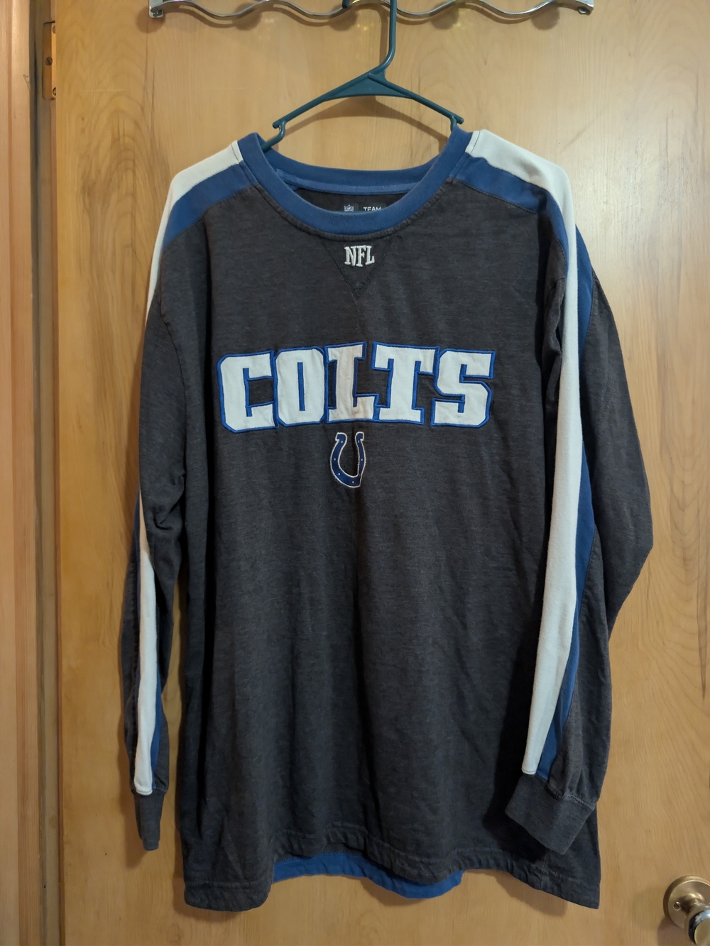 NFL Colts Long Sleeve Team Tee in Gray, Blue & White